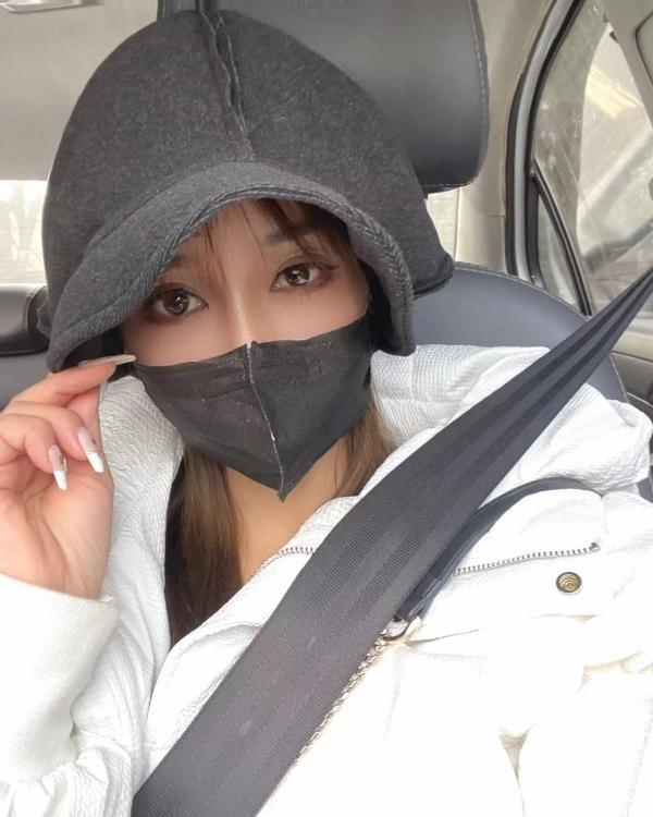 昭觉寺附近小个子美女