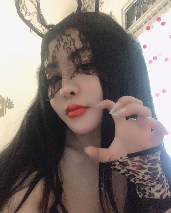 风骚性感卡卡