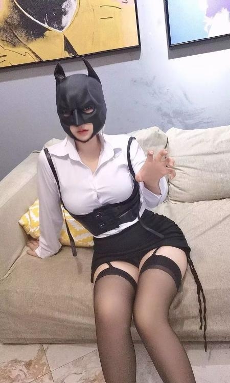 大胸肥臀风骚妹子